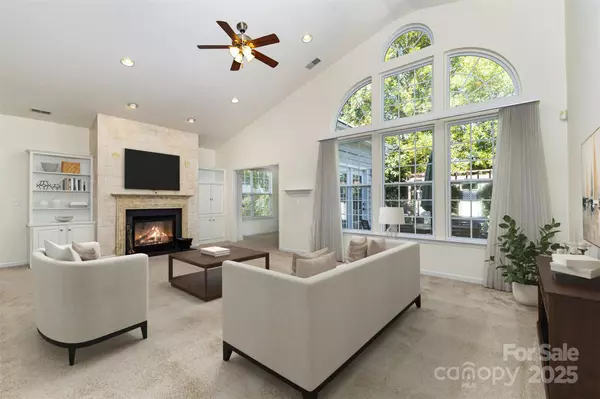 Fort Mill, SC 29708,977 Platinum DR