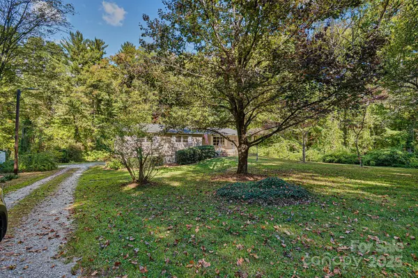 Hendersonville, NC 28791,3214 Debbie DR
