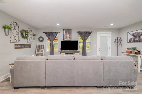 Gastonia, NC 28054,781 Niblick DR