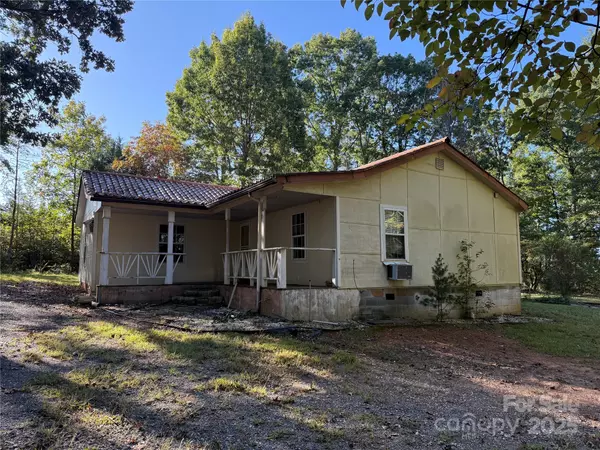 2124 Shoal RD, Lincolnton, NC 28092