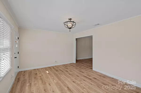 Troutman, NC 28166,540 Hoover RD