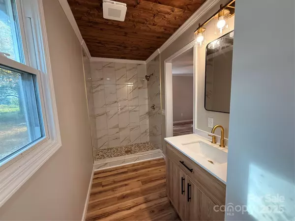 Yadkinville, NC 27055,2845 Courtney- Huntsville RD