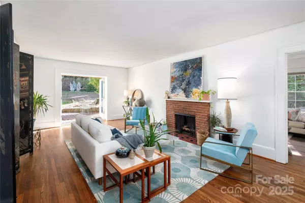 303 Country Club RD, Asheville, NC 28804