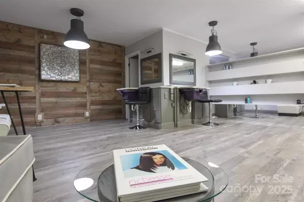 Kannapolis, NC 28083,811 Lakeview ST