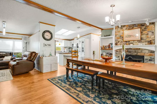 Candler, NC 28715,52 Rocky Cove RD