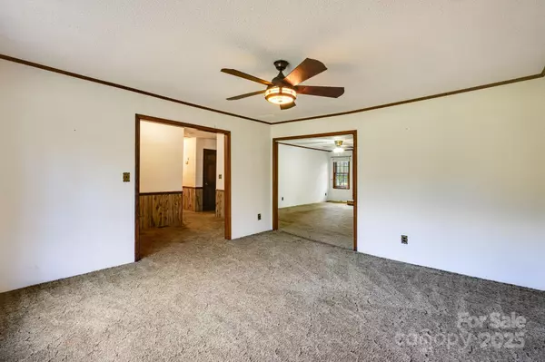 Mount Holly, NC 28120,307 Heather LN