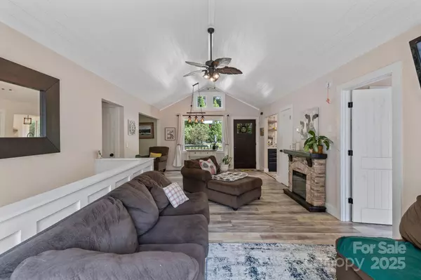 Brevard, NC 28712,300 Wilson DR