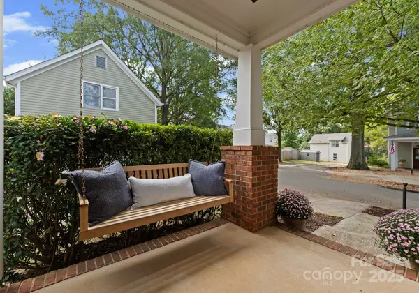 Davidson, NC 28036,310 Magnolia ST
