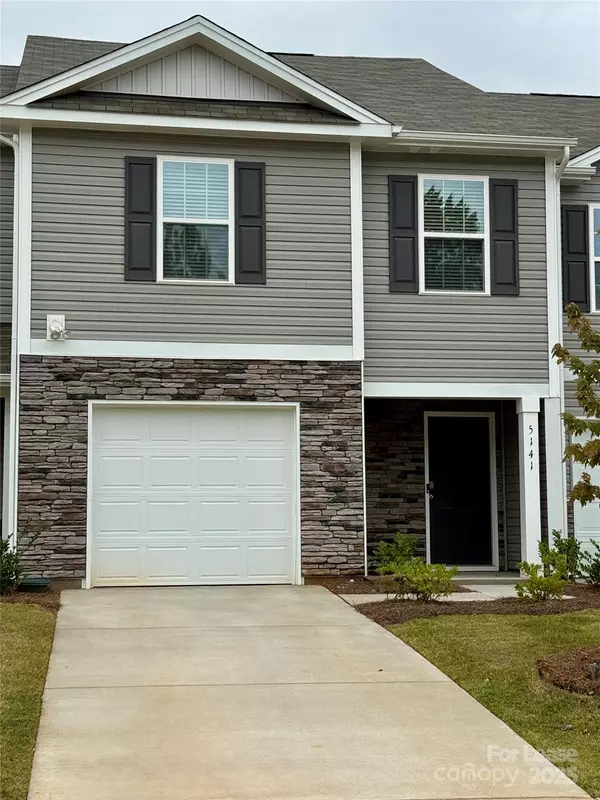 Charlotte, NC 28262,5141 Hyrule DR