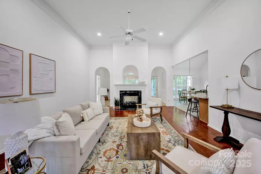 1729 Turning Leaf CT, Charlotte, NC 28262