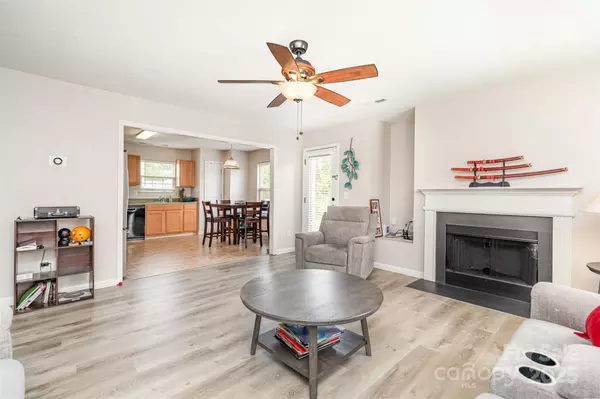 Charlotte, NC 28214,514 Tansy DR