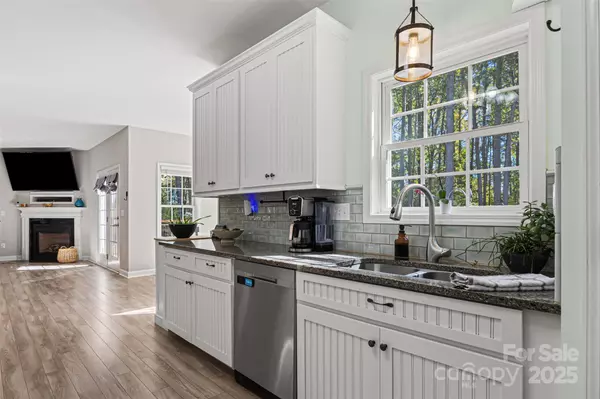 Mooresville, NC 28115,184 Canterbury Place RD