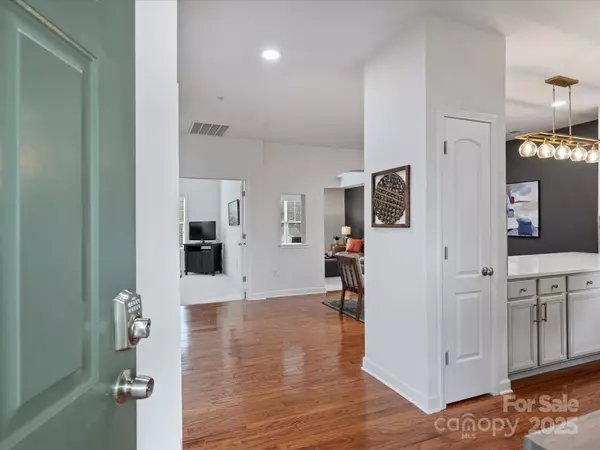 Charlotte, NC 28209,3927 Arbor LN