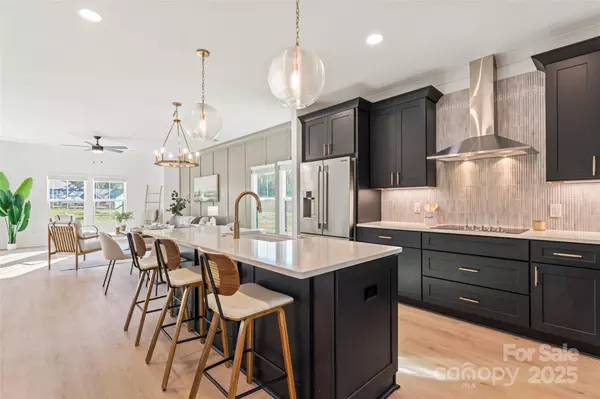 Fort Mill, SC 29708,430 Bogue DR #24