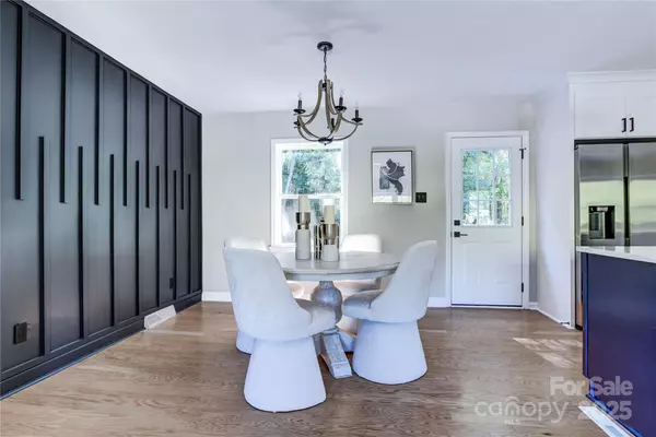 Charlotte, NC 28270,300 Dollar CIR