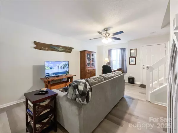Charlotte, NC 28227,7841 Petrea LN