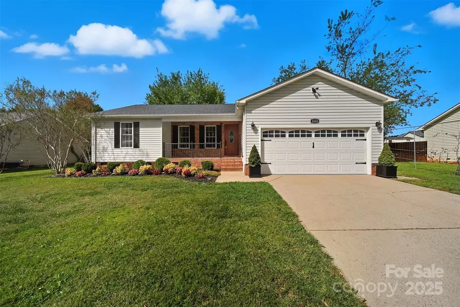 1641 Farmington Hills DR, Conover, NC 28613