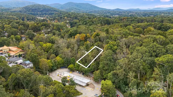 Asheville, NC 28805,455 Governors View RD
