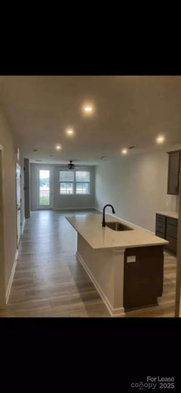 Sherrills Ford, NC 28673,4455 Reed Creek DR #207