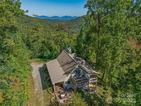 Candler, NC 28715,382 Black Oak Cove RD