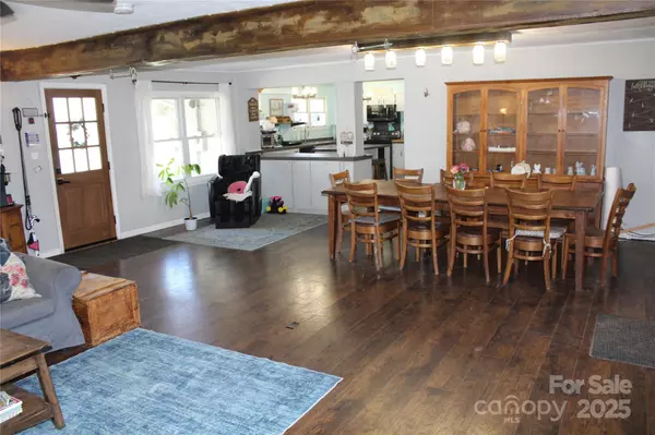 Morganton, NC 28655,107 N Matthews ST