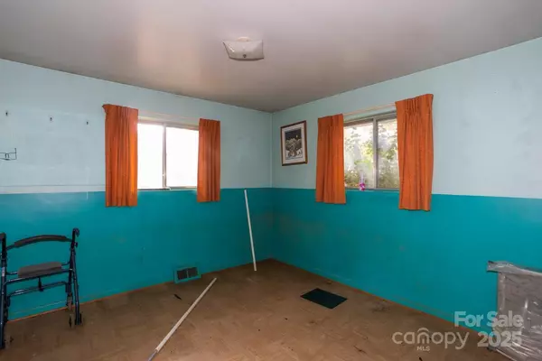 Asheville, NC 28801,152 Mount Clare AVE