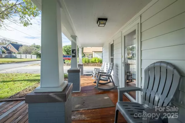 Morganton, NC 28655,609 E Concord ST