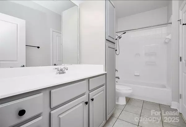 Charlotte, NC 28204,546 Oakland AVE #20