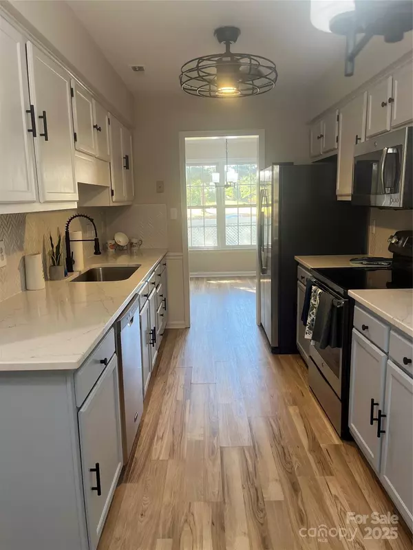 Charlotte, NC 28277,10928 Winterbourne CT