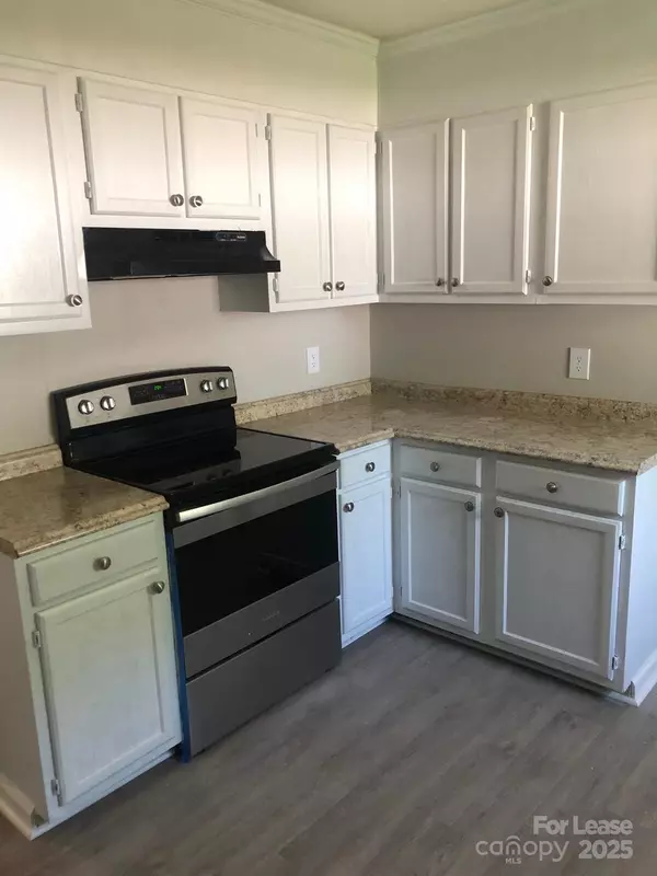 Charlotte, NC 28227,6907 Carriageway LN