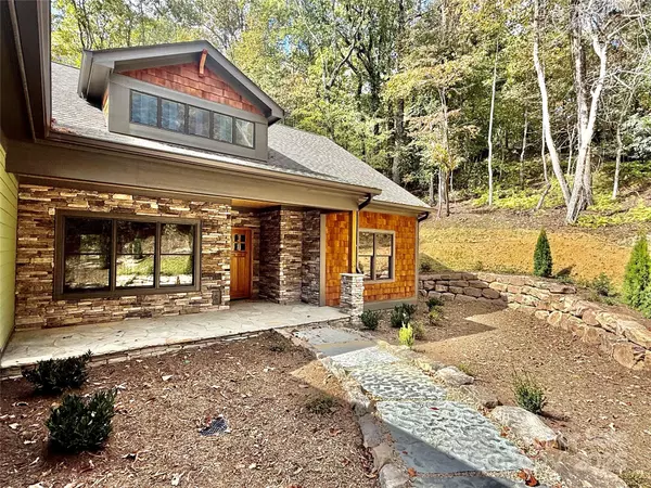 Brevard, NC 28712,230 Catatoga PATH