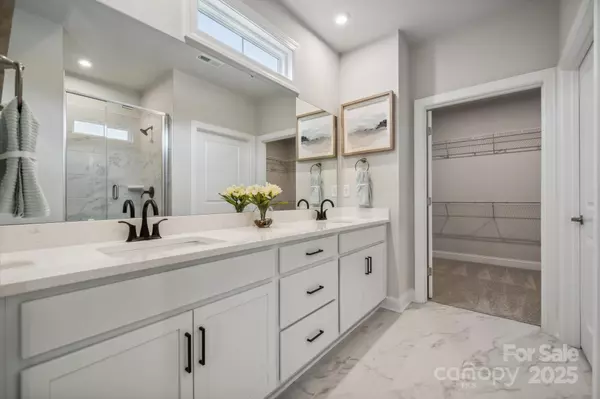 Sherrills Ford, NC 28673,1092 Arundle RD