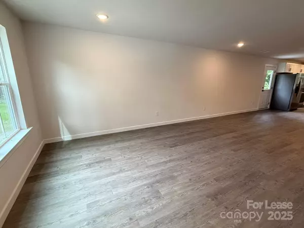 Hickory, NC 28601,144 33rd ST NW