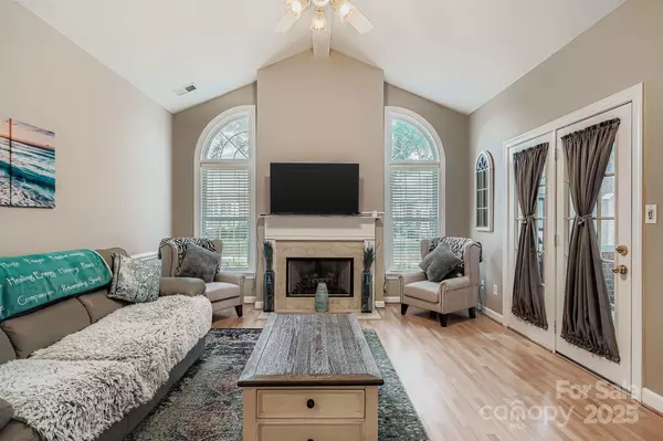 Charlotte, NC 28269,8406 Highland Glen DR