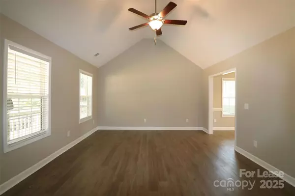 York, SC 29745,16 Willglow ST