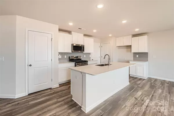 Troutman, NC 28166,212 Cassius DR