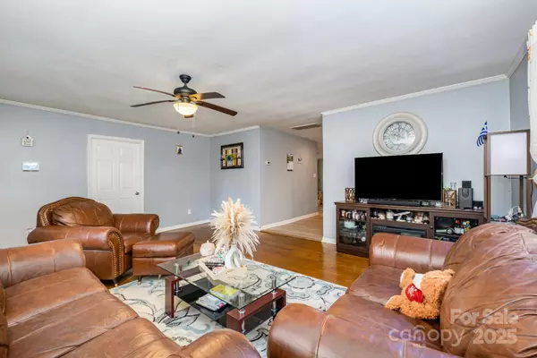 201 1st ST, Mount Holly, NC 28120