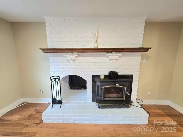 Arden, NC 28704,51 Mulberry CT