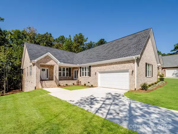 1036 Lyndon DR, Lancaster, SC 29720