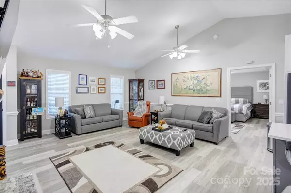 Landis, NC 28088,710 E Mills DR