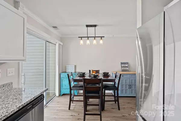 Charlotte, NC 28215,5415 Kimmerly Woods DR
