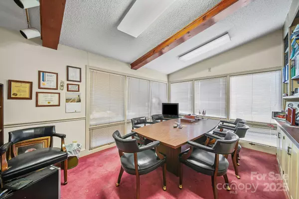 Charlotte, NC 28205,738 Pierson DR