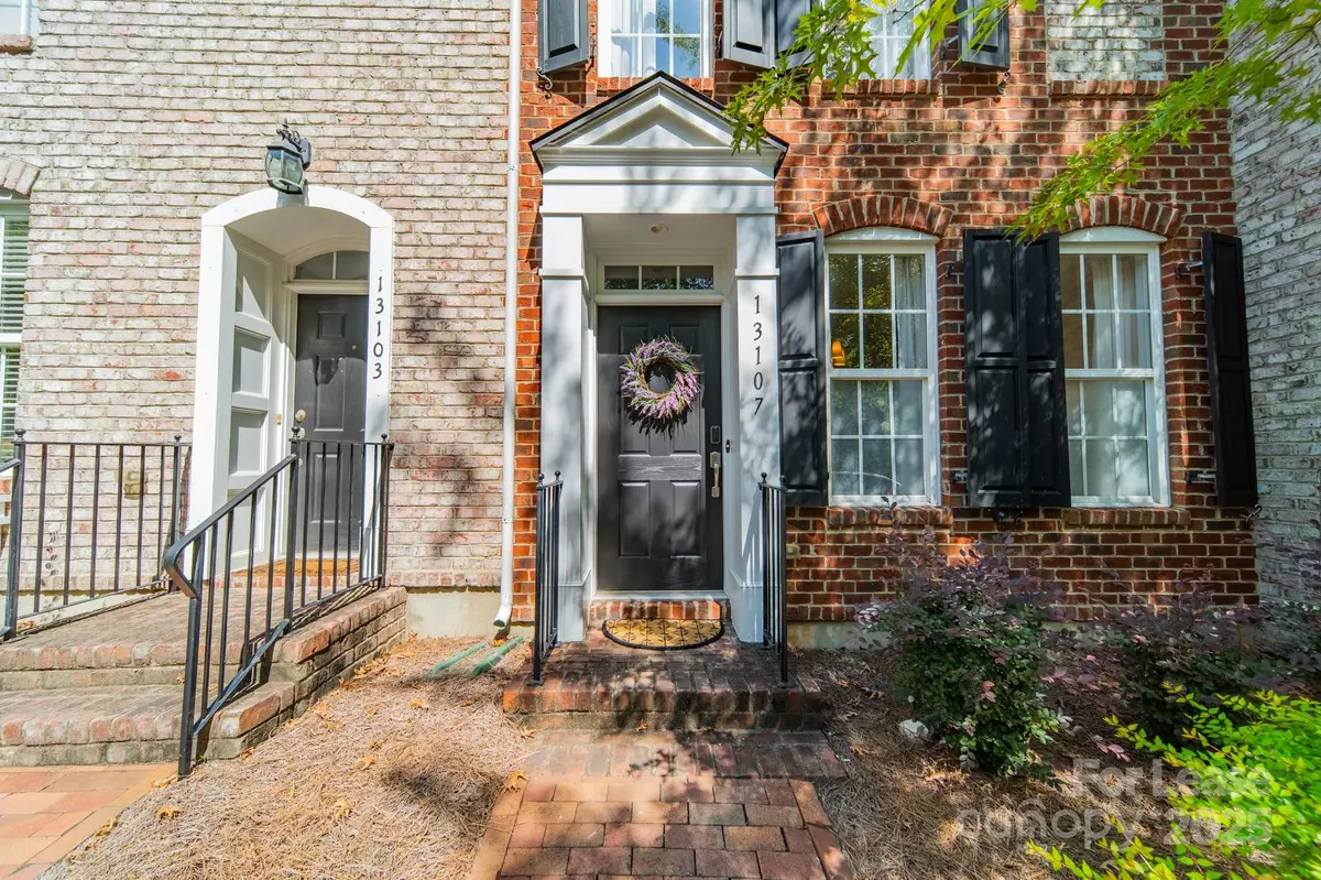 Charlotte, NC 28269,13107 Arbor Day CT