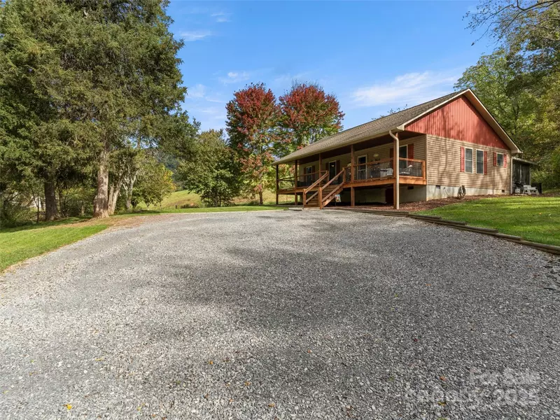 58 McClellan DR, Canton, NC 28716