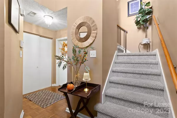 Charlotte, NC 28277,8914 Saint Pierre LN