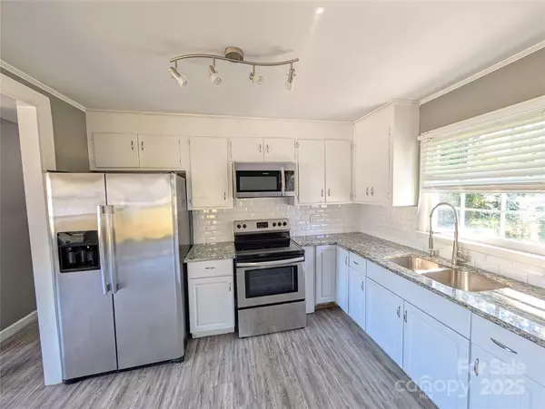 Bessemer City, NC 28016,102 Central AVE