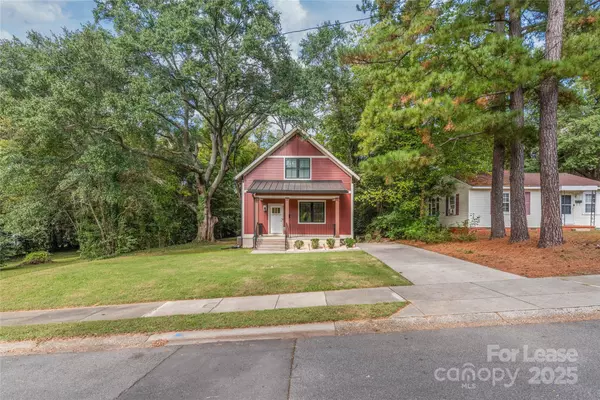 712 Seldon DR, Charlotte, NC 28216