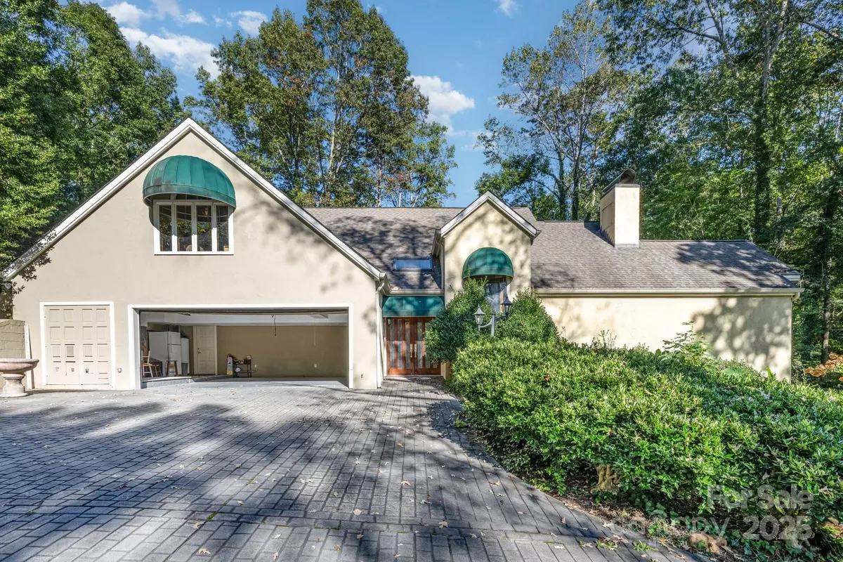 Hickory, NC 28601,2116 8th Street DR NW