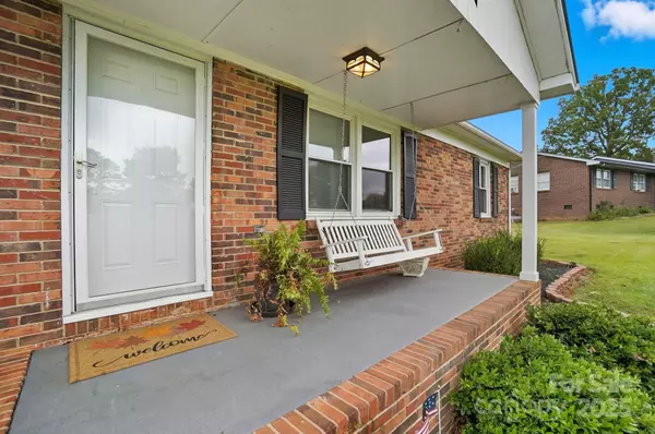 Gastonia, NC 28056,3923 Windwood DR