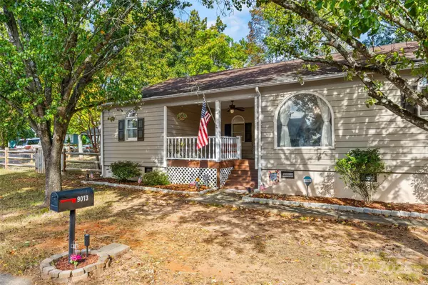 9013 Windjammer DR, Tega Cay, SC 29708